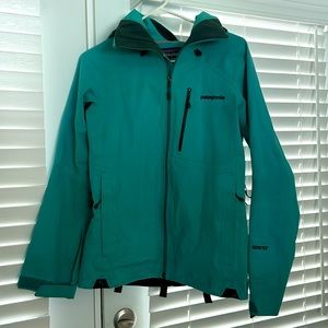 Patagonia shell vortex with powder skirt